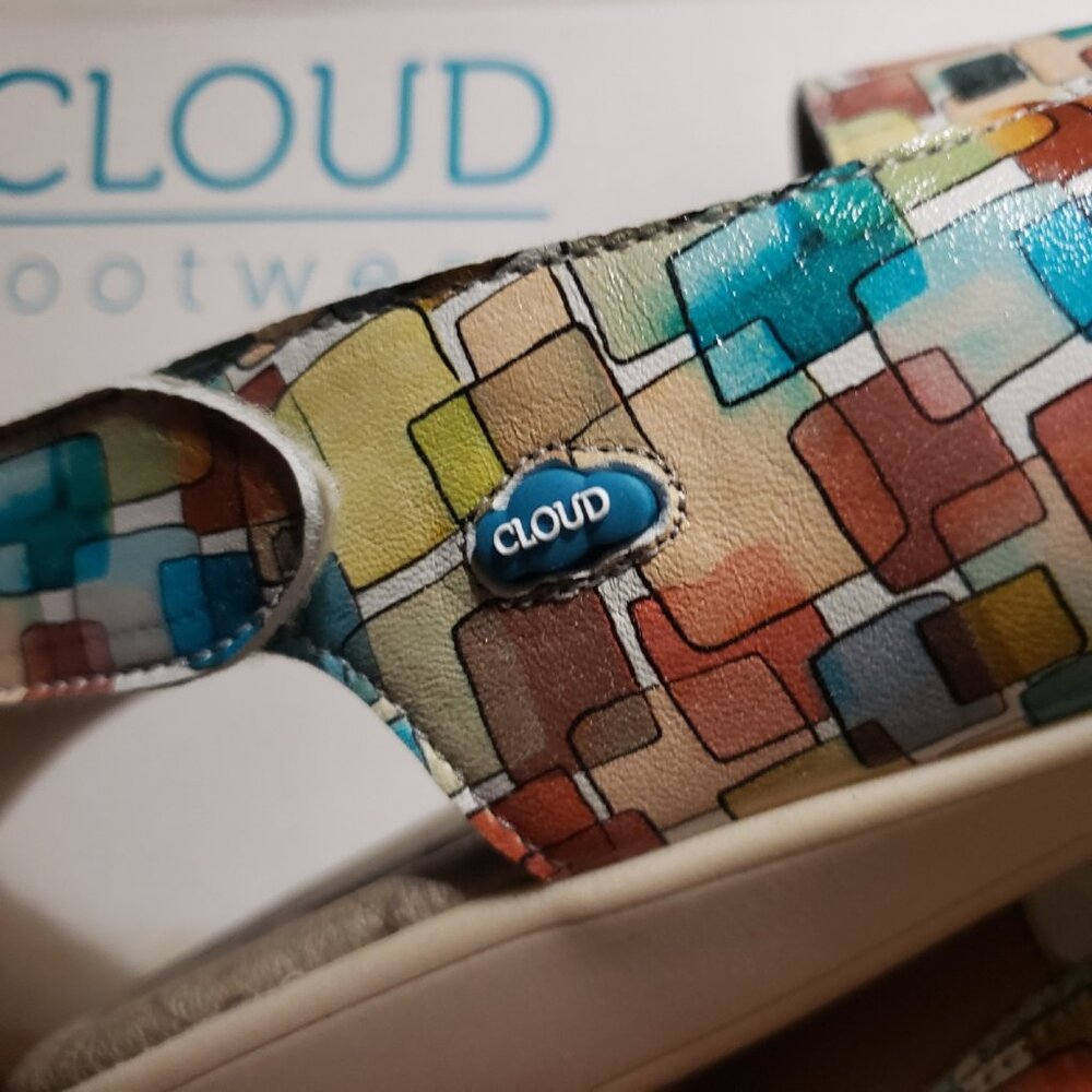 Cloud Open-Toed Shoes - NIB - Picture 2 of 13